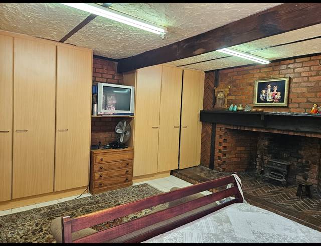 5 BEDROOM BED & BREAKFAST FOR SALE IN WESTVILLE